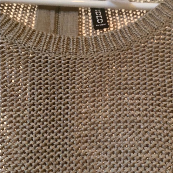 Sweater - Picture 4 of 4